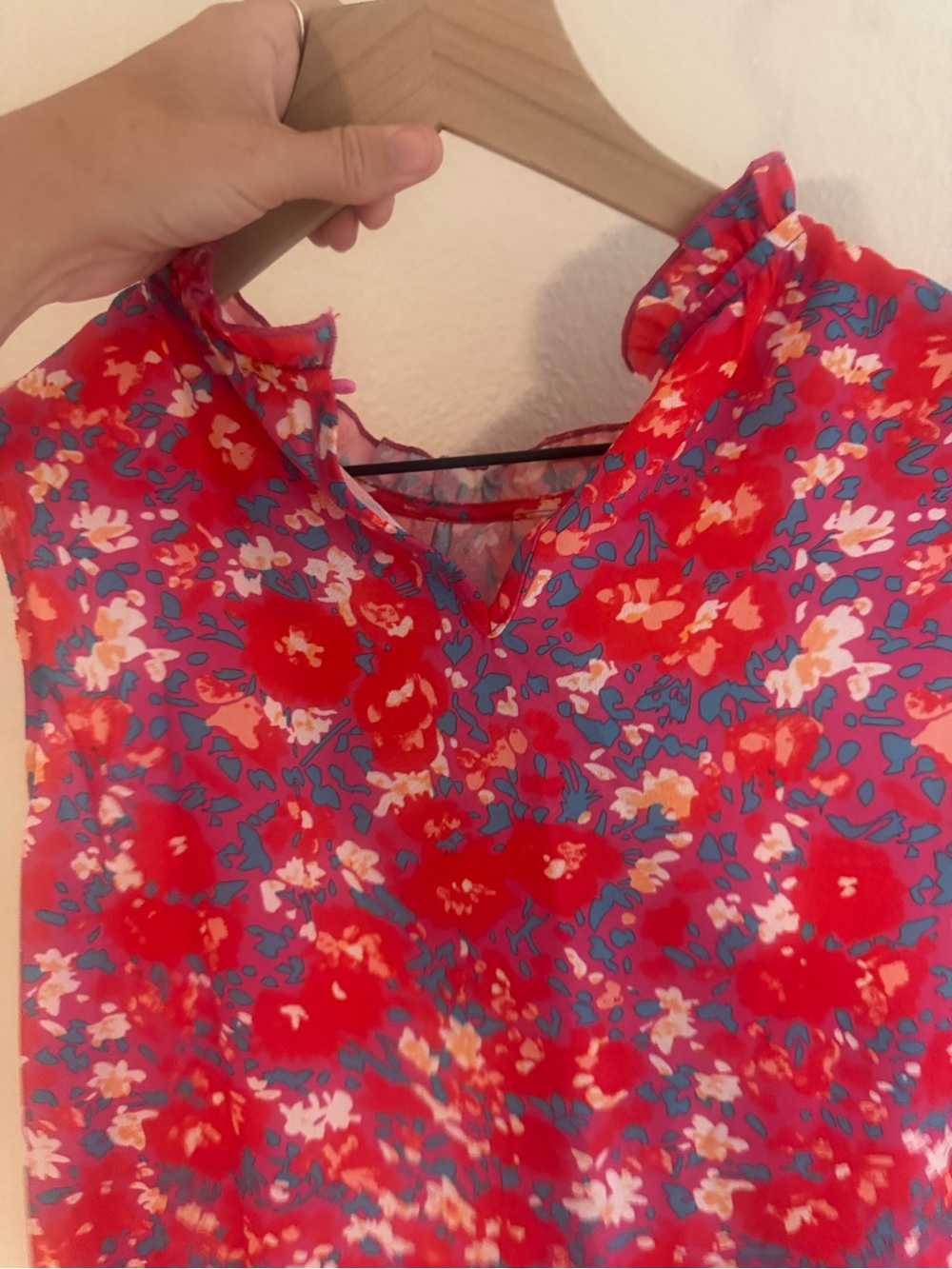 Simple Fun Blouse - Picture 2 of 4